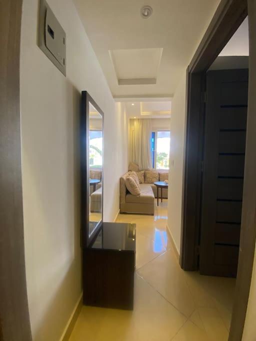 Cosy On The First Floor With Lovely Terrace And Personal Garden Area, Pool View And Free Access In Hills Apartment
