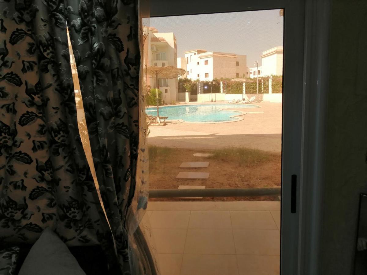 G D Costa Apartment