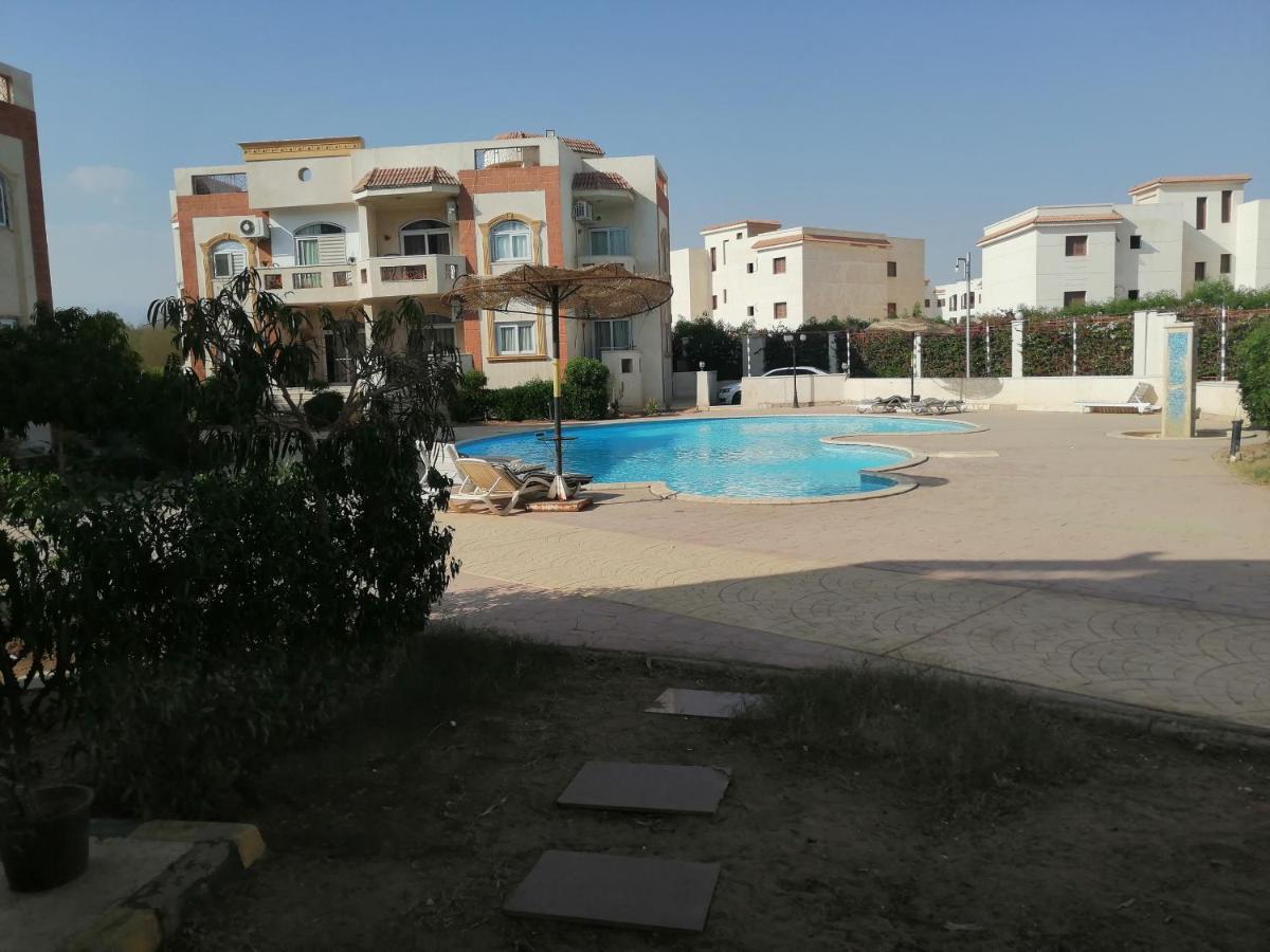 G D Costa Apartment *