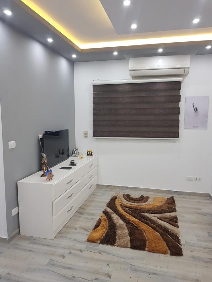 Apartment Flat 01 Bed Room. Sea Street. Hadaba Area.