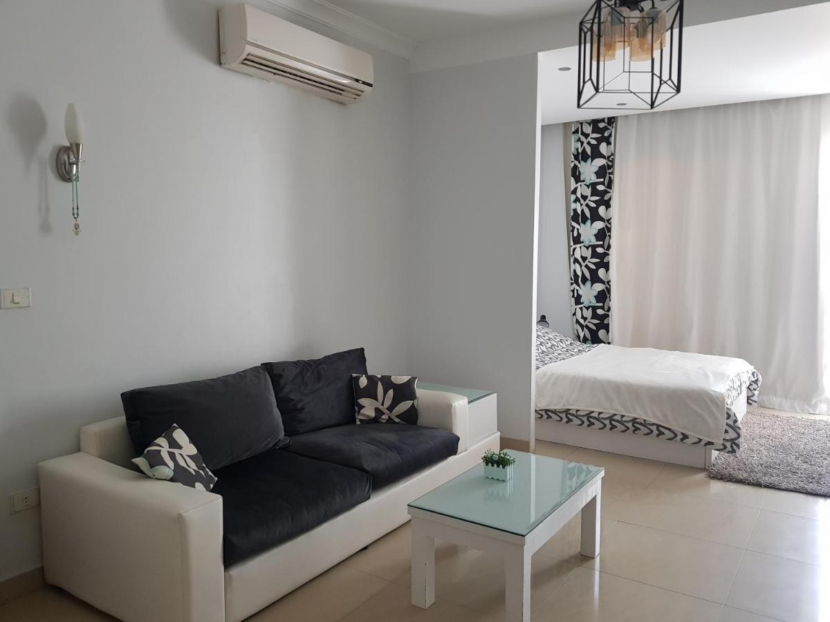 Studio In Luxurious Compound Next To Main Road Apartment