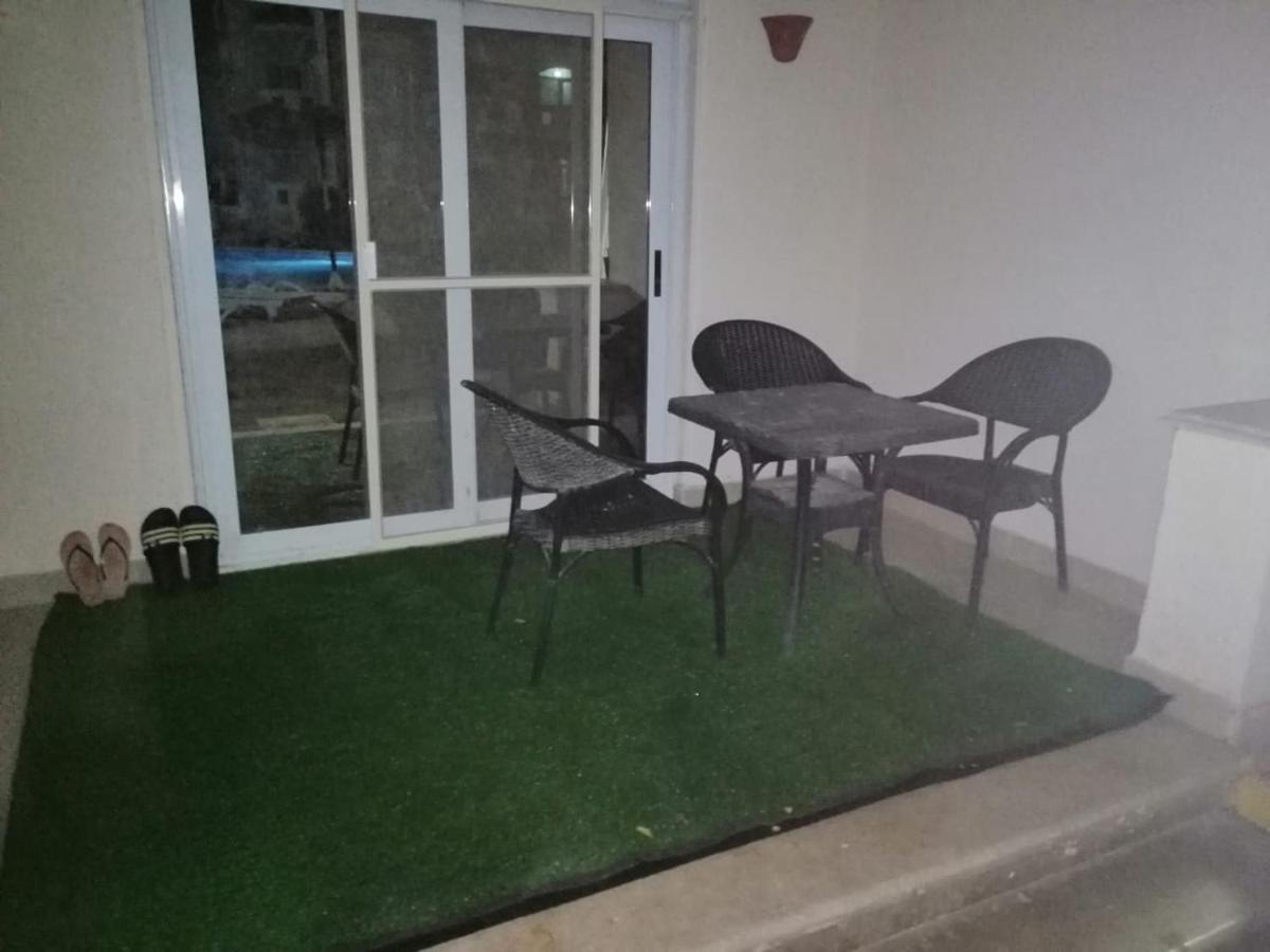 G D Costa Apartment