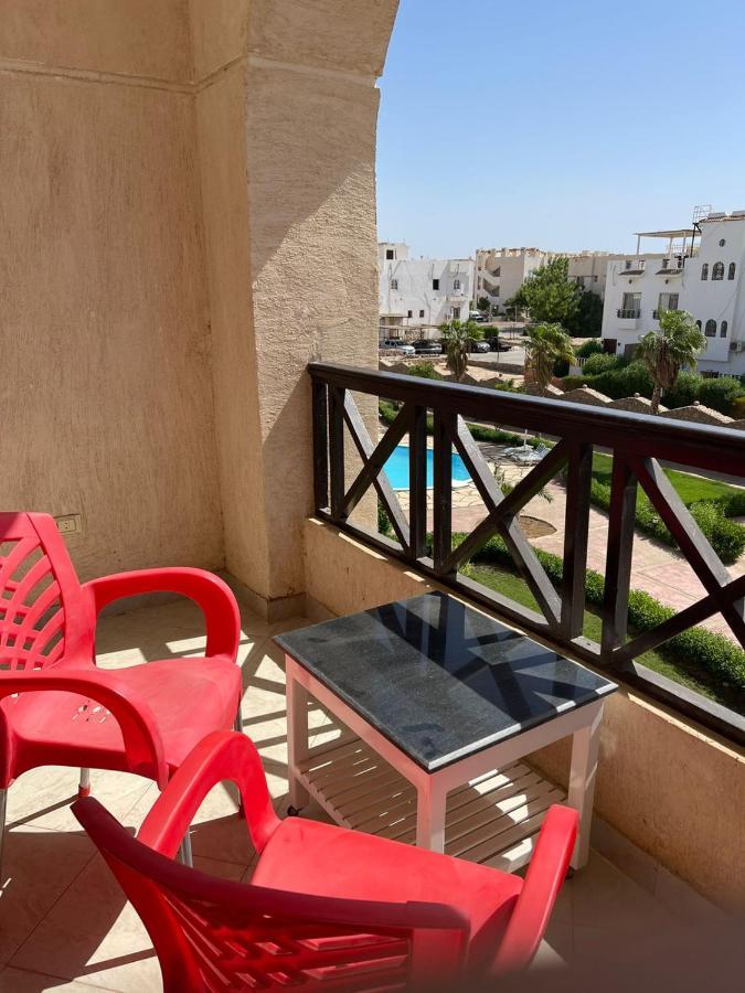 Two Bedroom At Sunny Lakes Apartamento