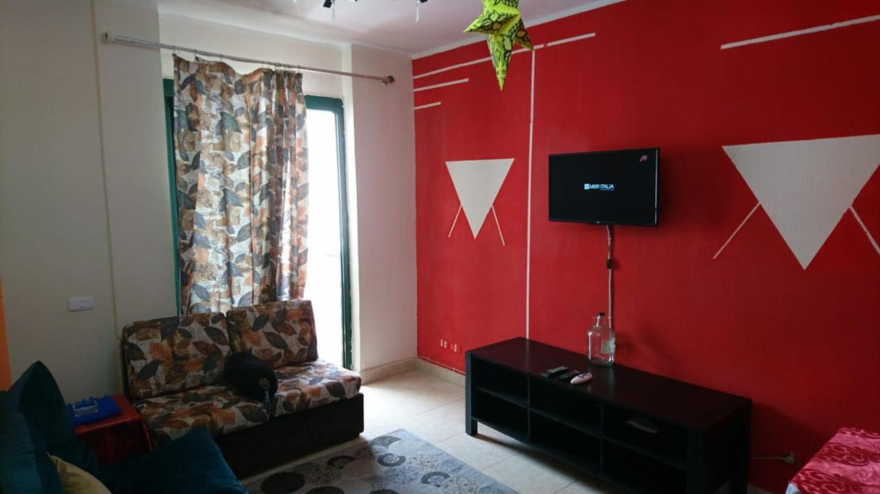 Apartment Criss