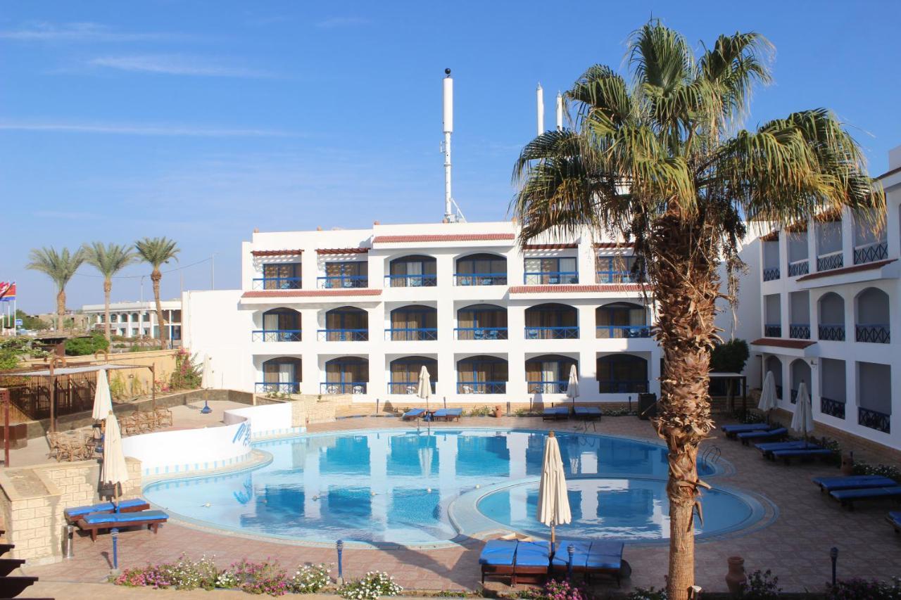 Hotel El Khan 3*