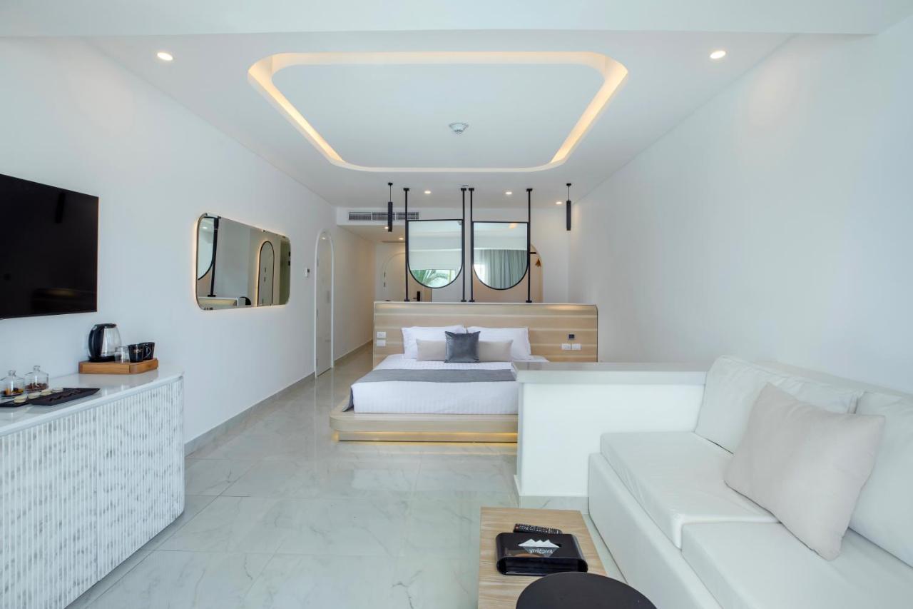 White Hills Resort 5*