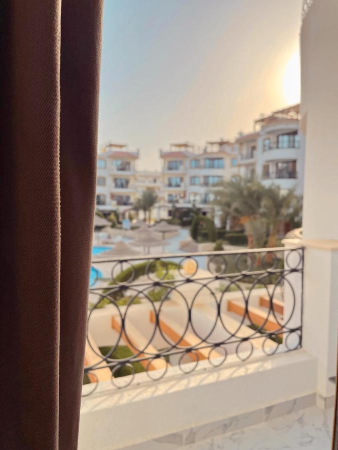 Hills Luxury 2 Bedroom Apartment *