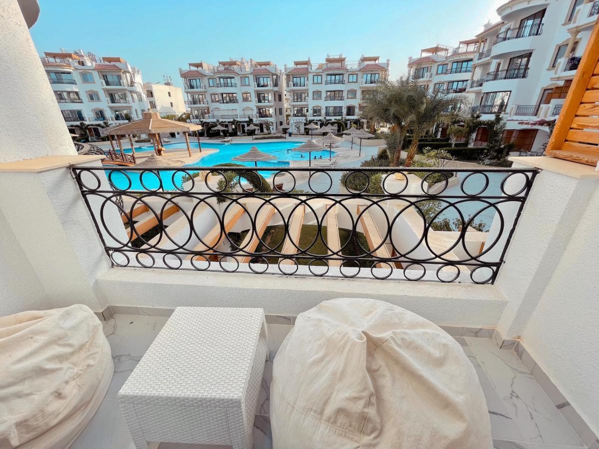 Hills Luxury 2 Bedroom Apartment *