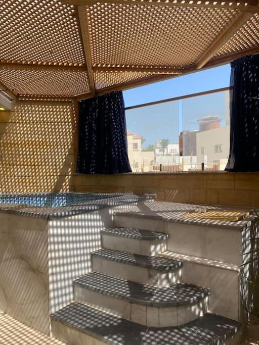 4-bedroom With Seaview Balcony & Shared Infinity Pool On The Roof With Seaview Apartment Sharm el-Sheikh