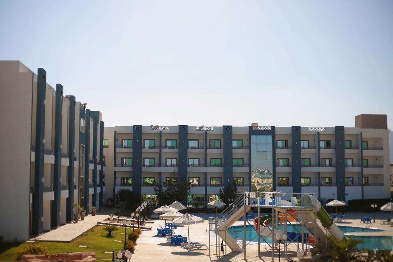 Tolip And Aqua Park Inn 4*