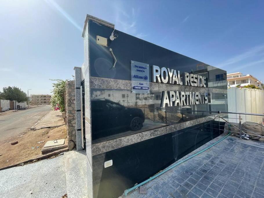 Apartment Beautiful 3-bedroom On The Ground Floor With Personal Backyard Area And Terrace With Direct Pool Access And Pool View *
