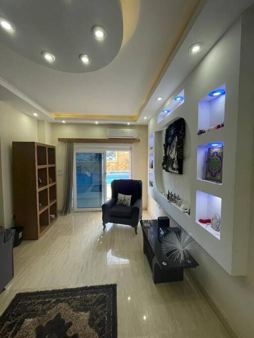 Apartment Beautiful 3-bedroom On The Ground Floor With Personal Backyard Area And Terrace With Direct Pool Access And Pool View *