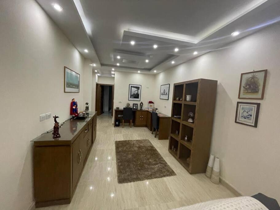 Beautiful 3-bedroom On The Ground Floor With Personal Backyard Area And Terrace With Direct Pool Access And Pool View
