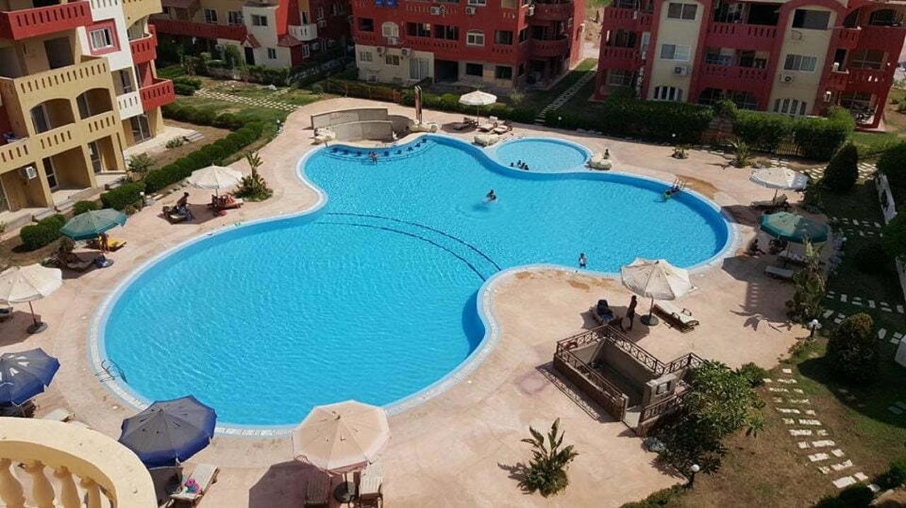 Apartment 2 Bedroom With Pool View *