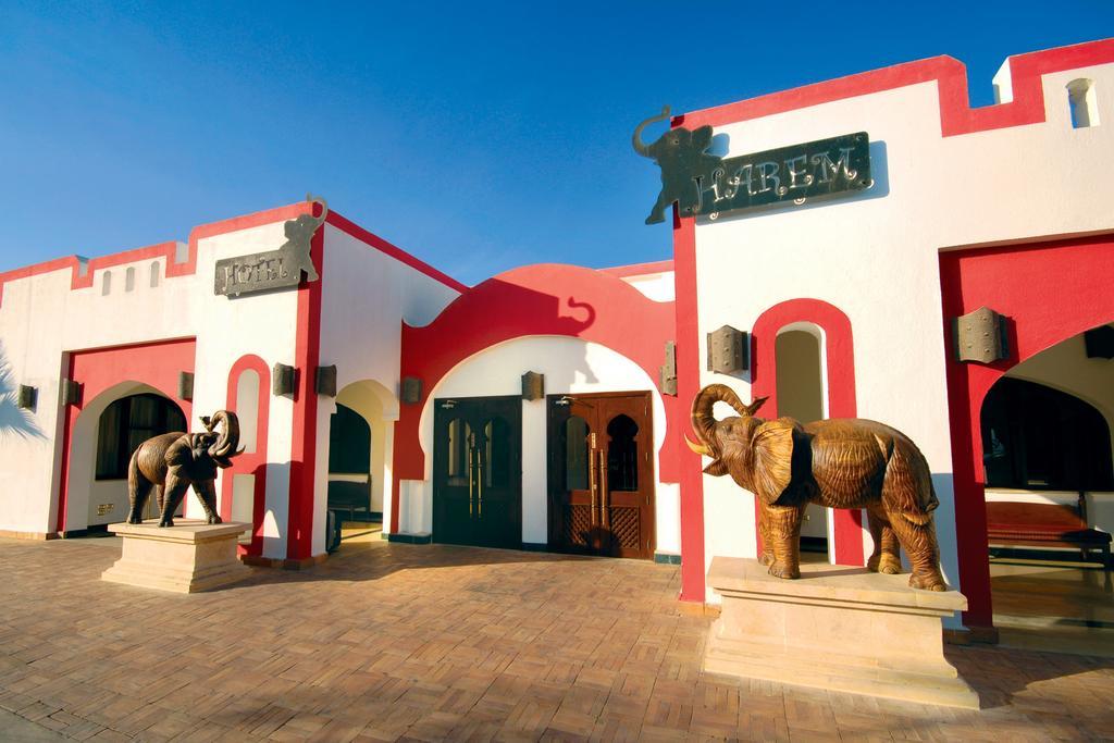 Aparthotel Domina Harem & 5*