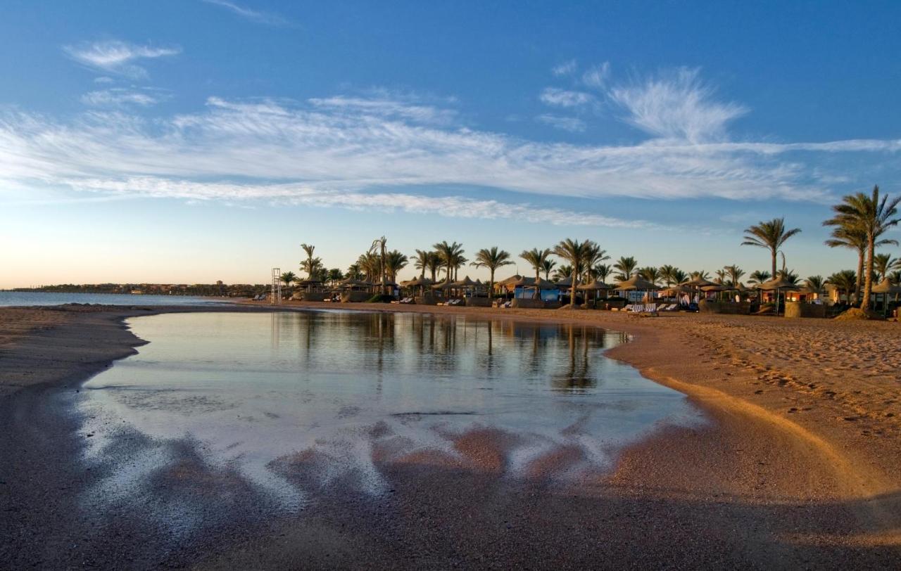 Aurora Oriental Resort 5*