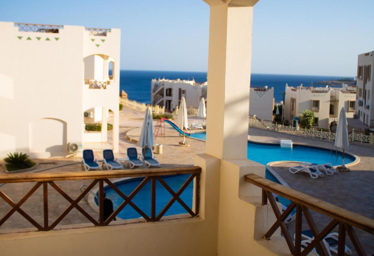 Sharks Bay Oasis Aqua Park Resort 3*