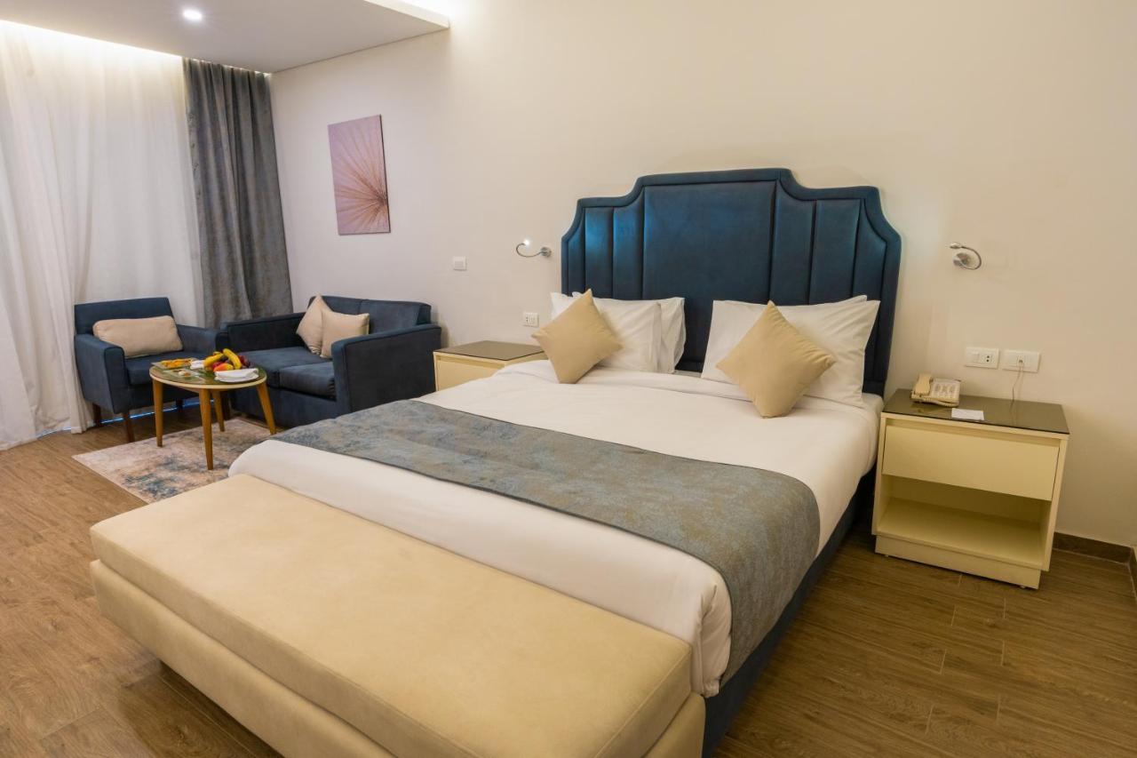 Resort Parrotel Beach 5*