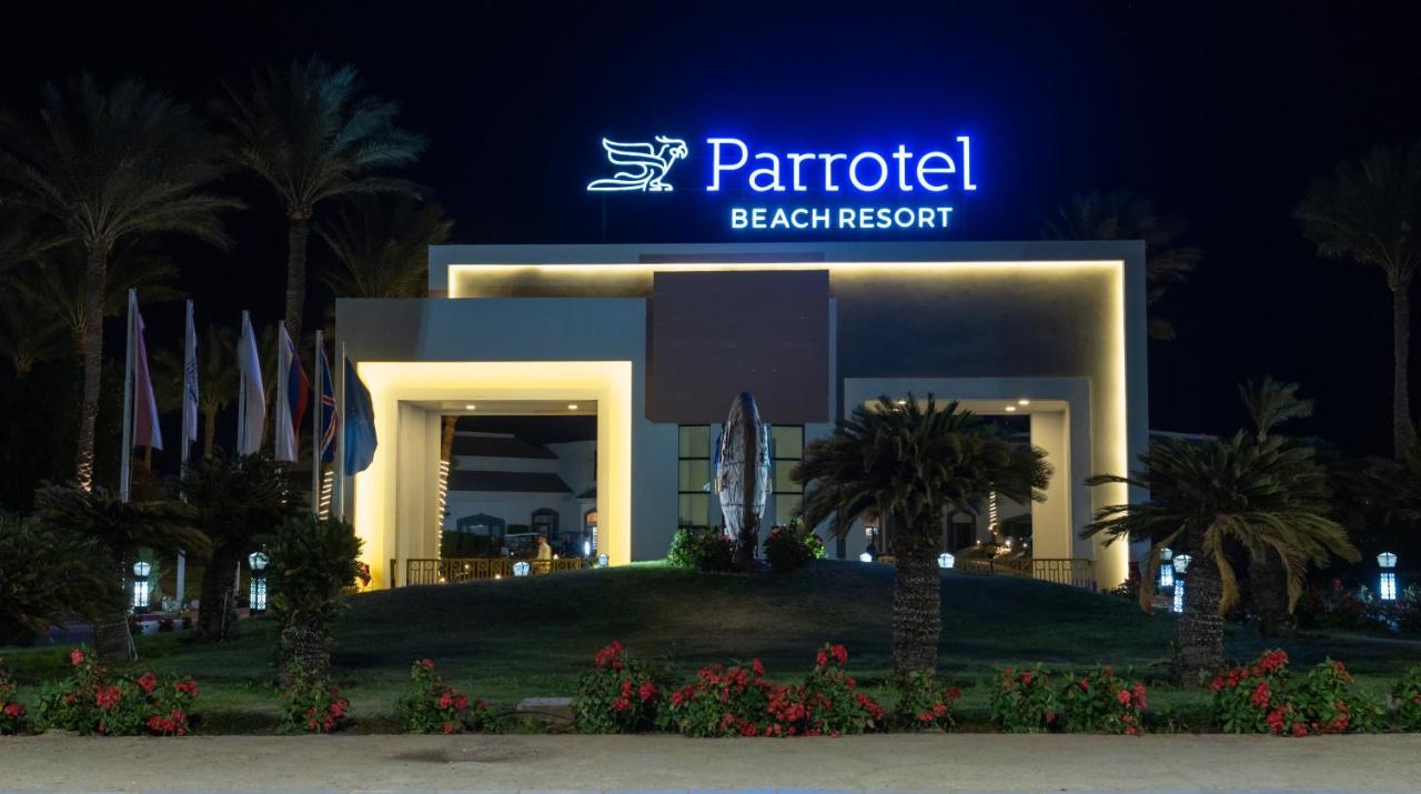 Resort Parrotel Beach