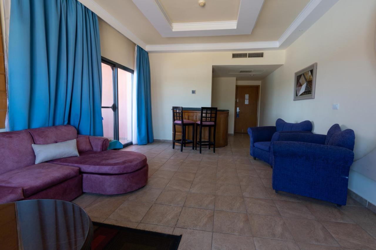 Resort Parrotel Aqua Park 4*