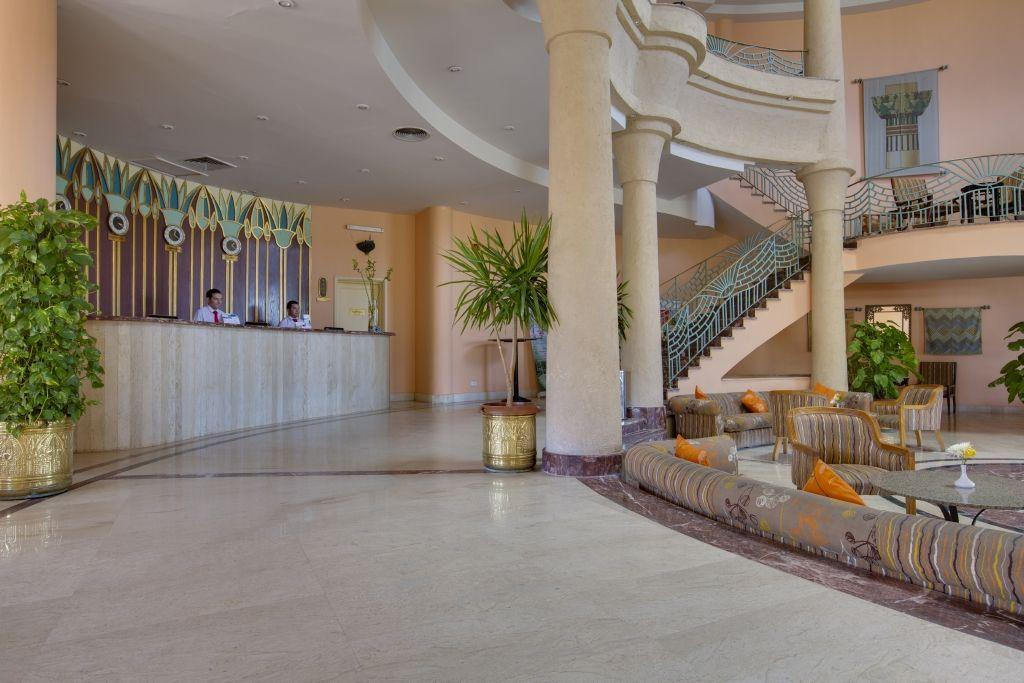 Parrotel Aqua Park Resort 4*