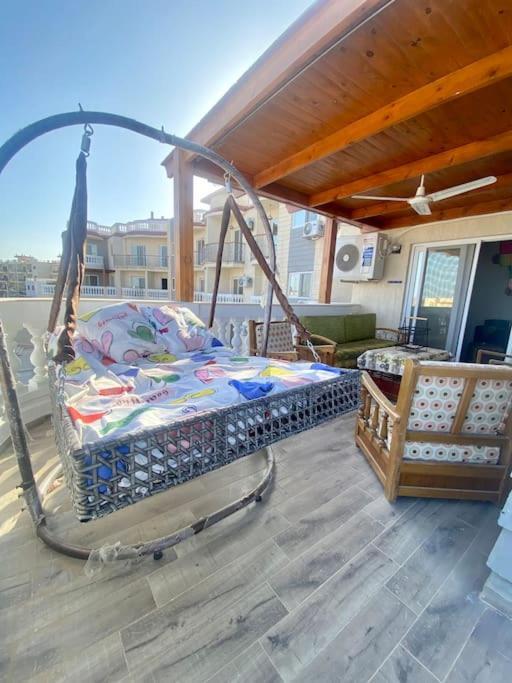 Montazah Sea View: 2 Bed Daire