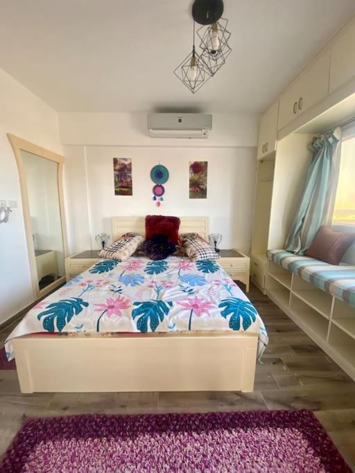 Montazah Sea View: 2 Bed *