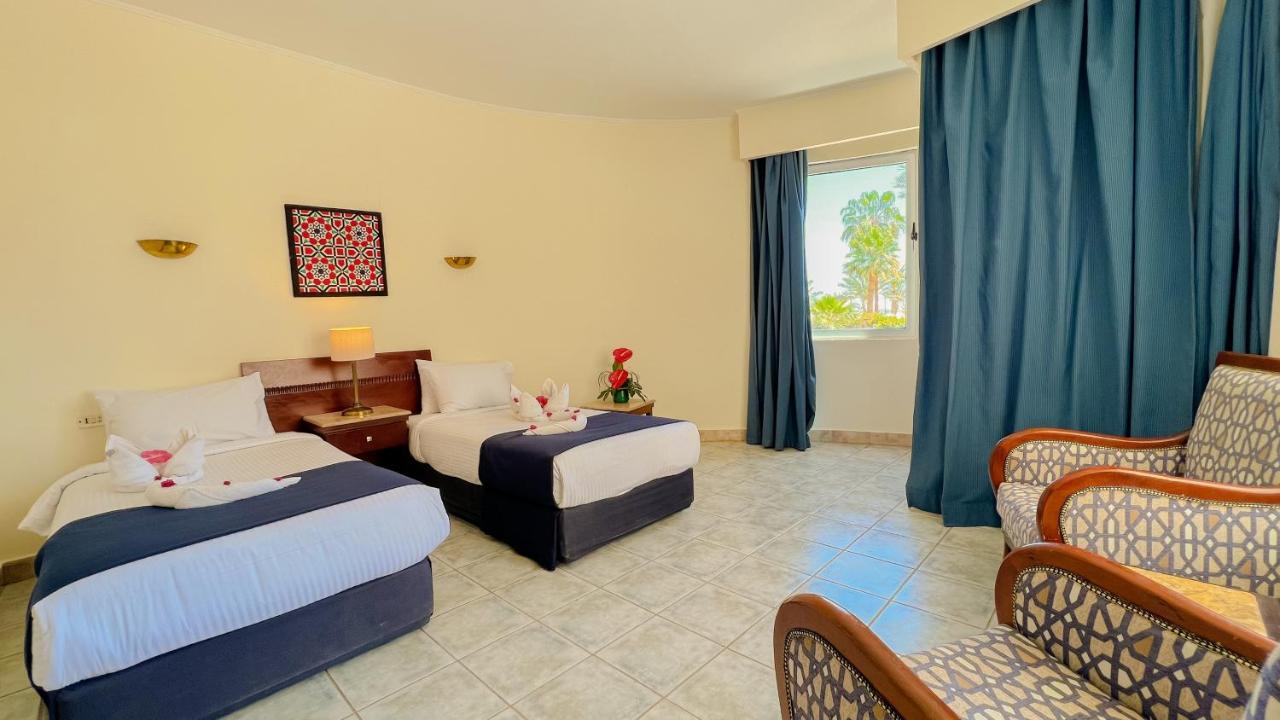 Reef Resort 4*