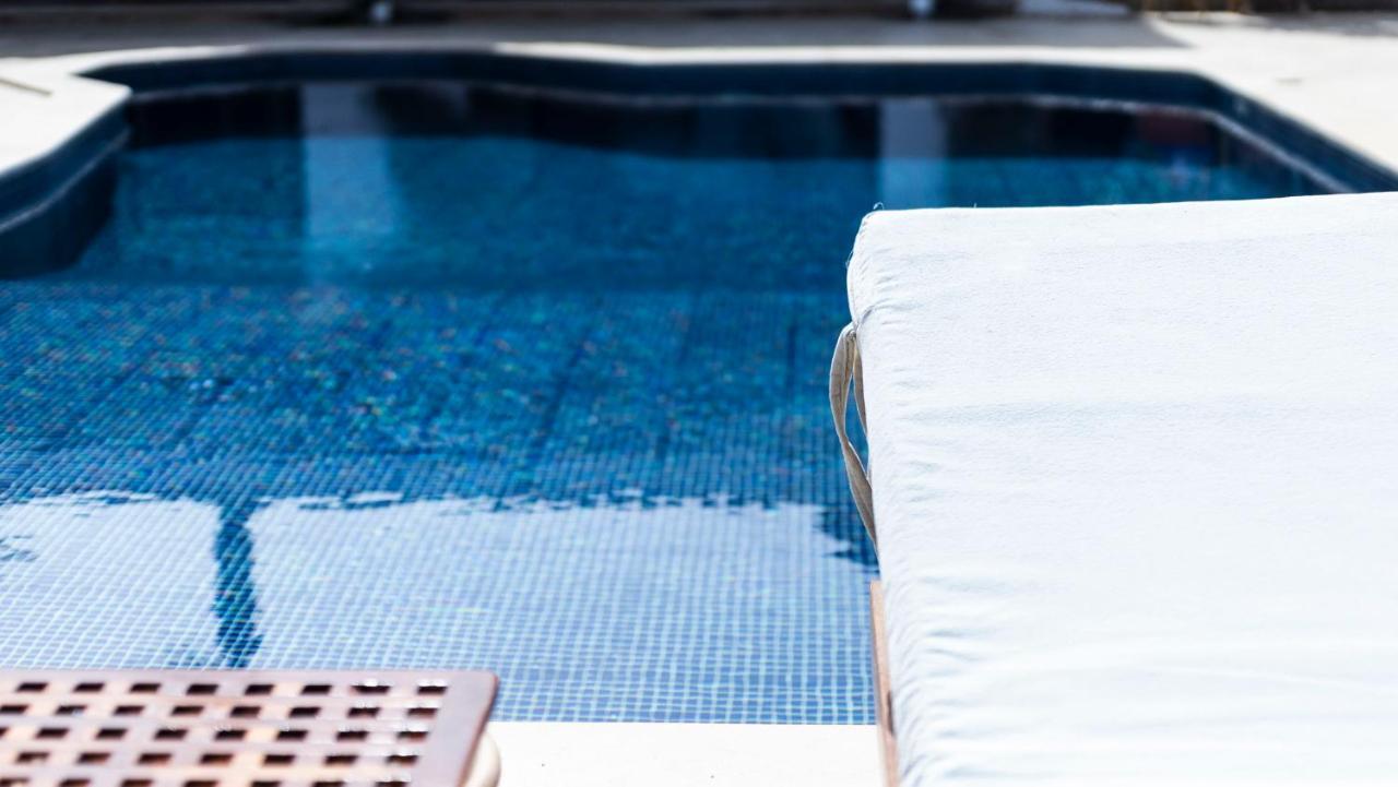Villa With Sea View At Sheraton Hotel, Resort, & Spa - Private