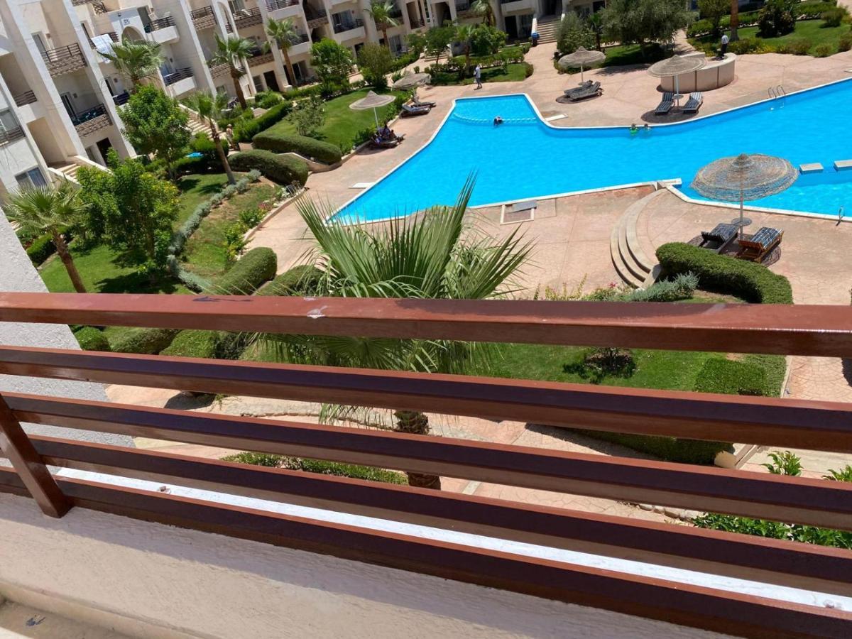 Apartamento Designer Apartment: Sunny Lakes 2 Sheikh