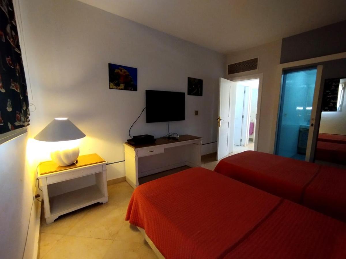 19, Amwaj Oyoun - Beach- Aquapark Free Access *