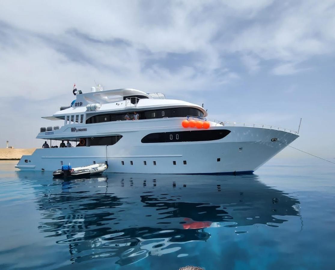 Botel Vip Yacht Diving Club *
