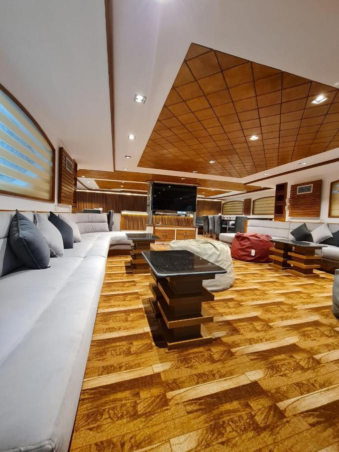 Vip Yacht Diving Club Botel *