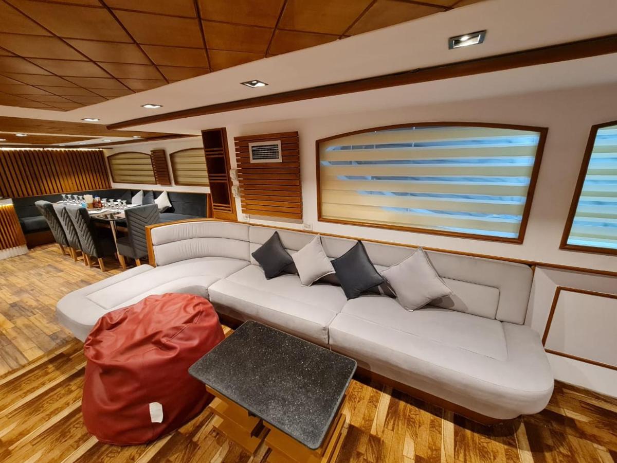 Vip Yacht Diving Club Botel *