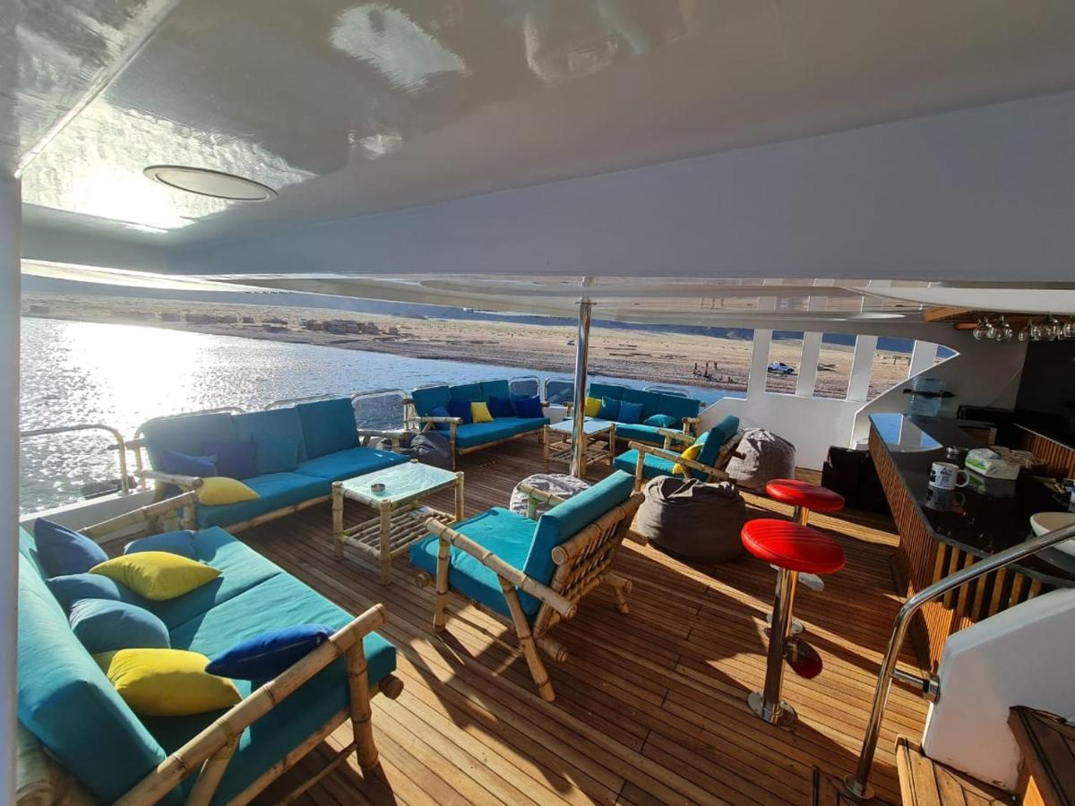 Vip Yacht Diving Club Botel