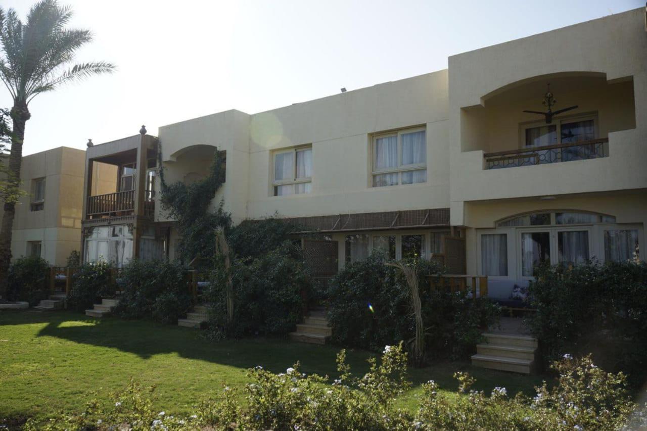 Adel's Aparthotel *