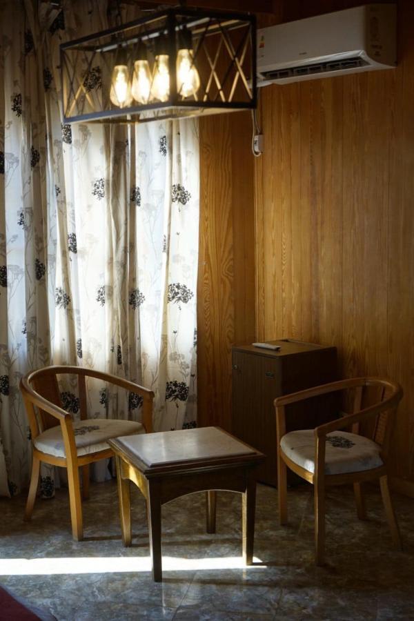 Aparthotel Adel's *
