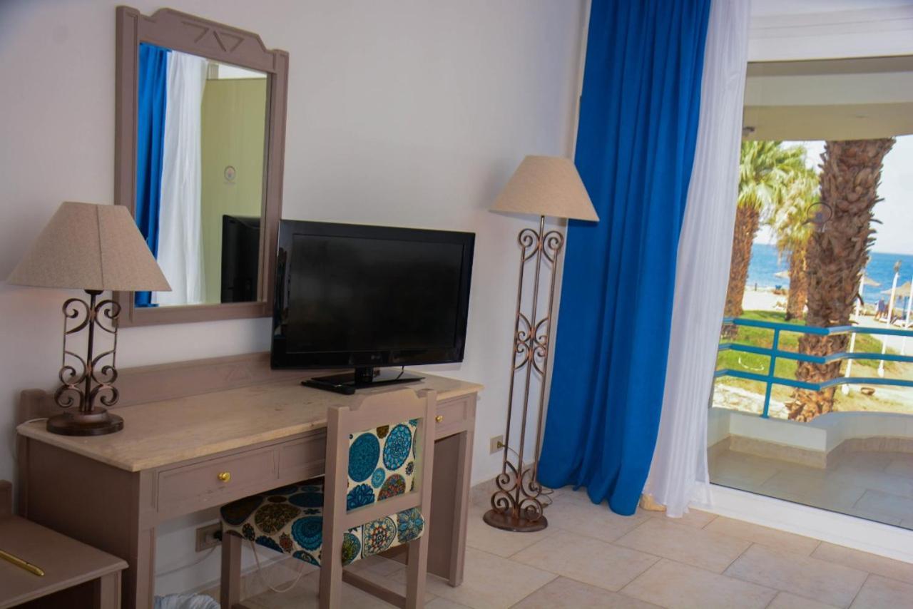 Queen Italian Club Hotel 4*