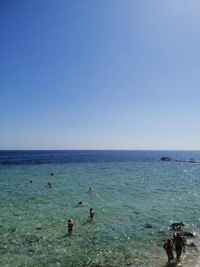 Hotel Queen Italian Club 4*