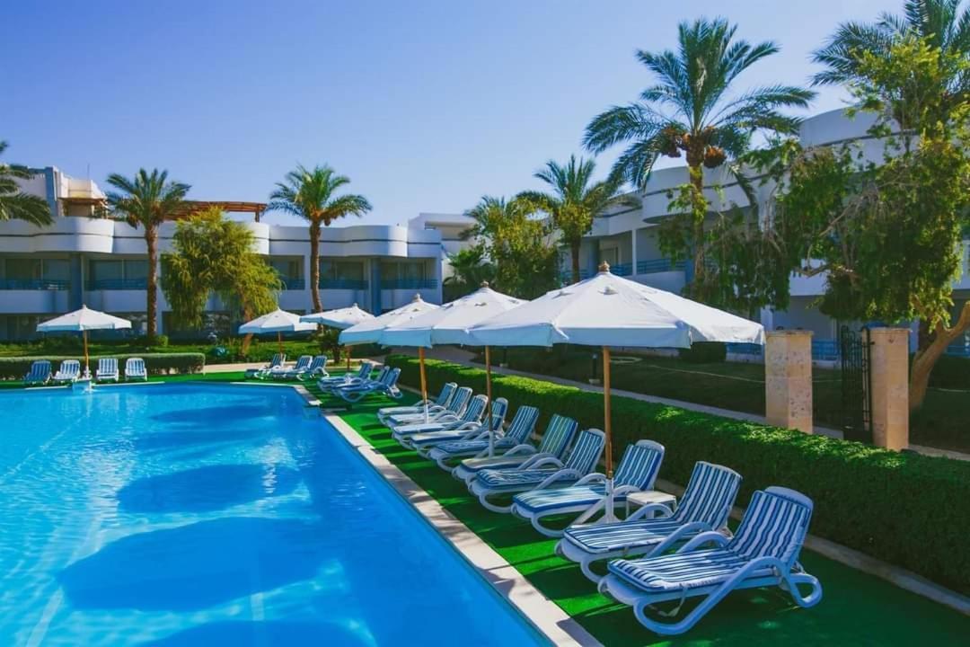 Hotel Queen Italian Club 4*