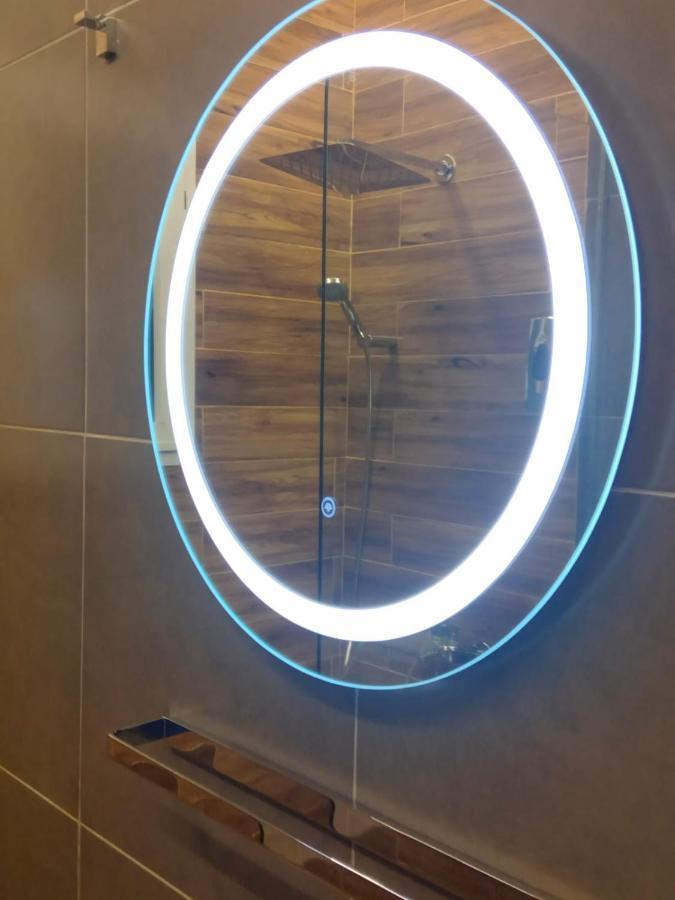 Luxurygetaway2 / Brand New 2br / Fully Furnished / Wi-fi / Full Kitchen Apartment