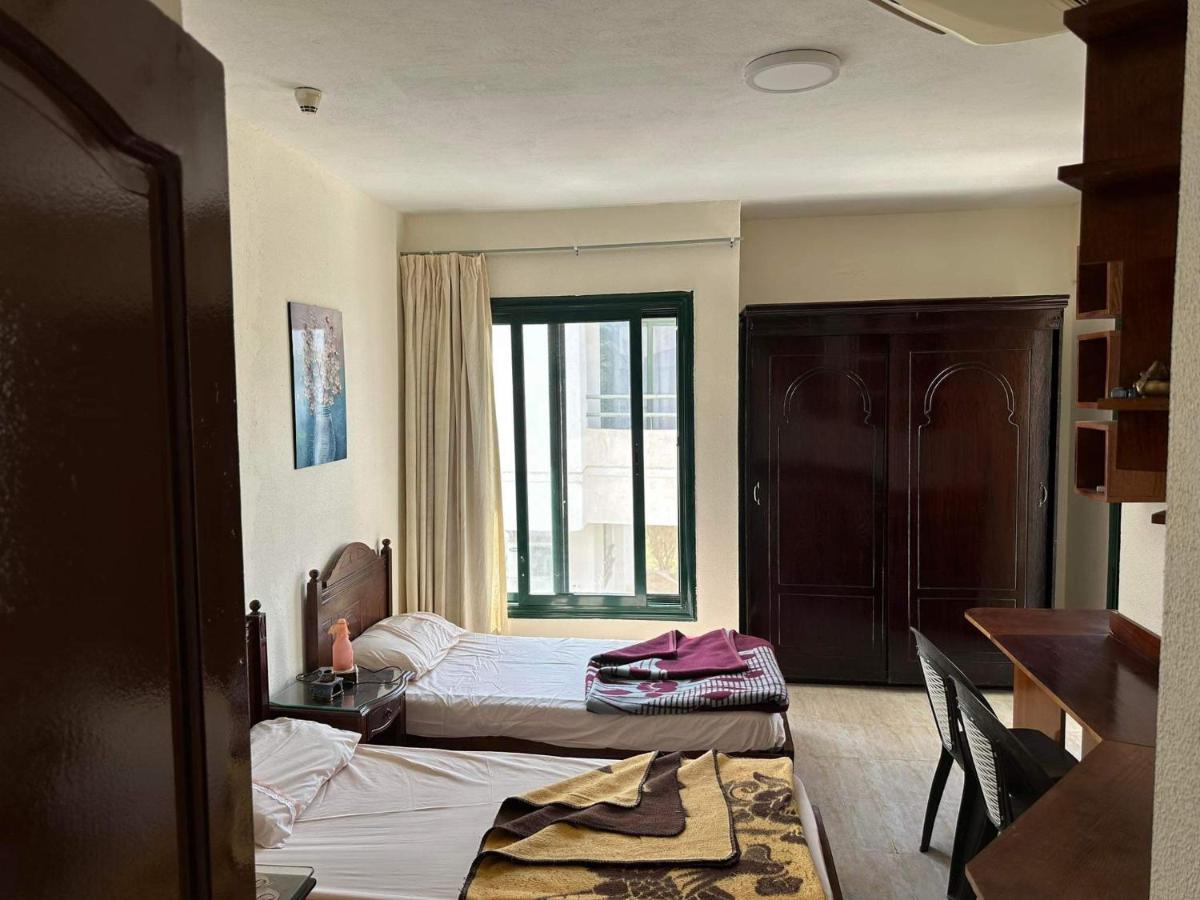 Criss Apartment