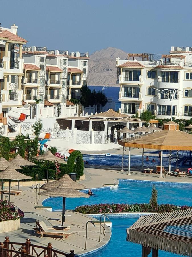 Riviera - Pool View & Wifi
