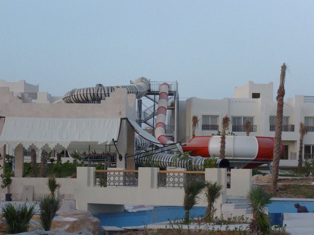 Le Royal Aqua Park Resort