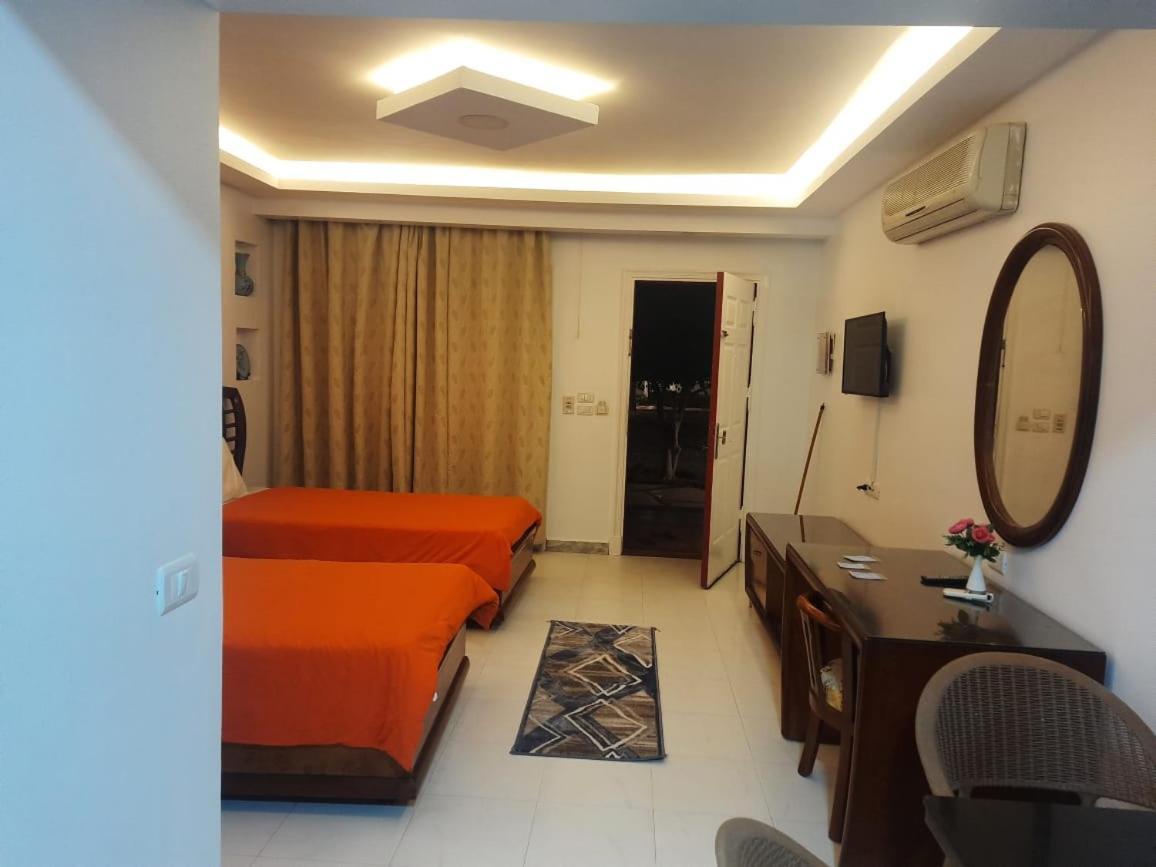 Apartment 109/163 *