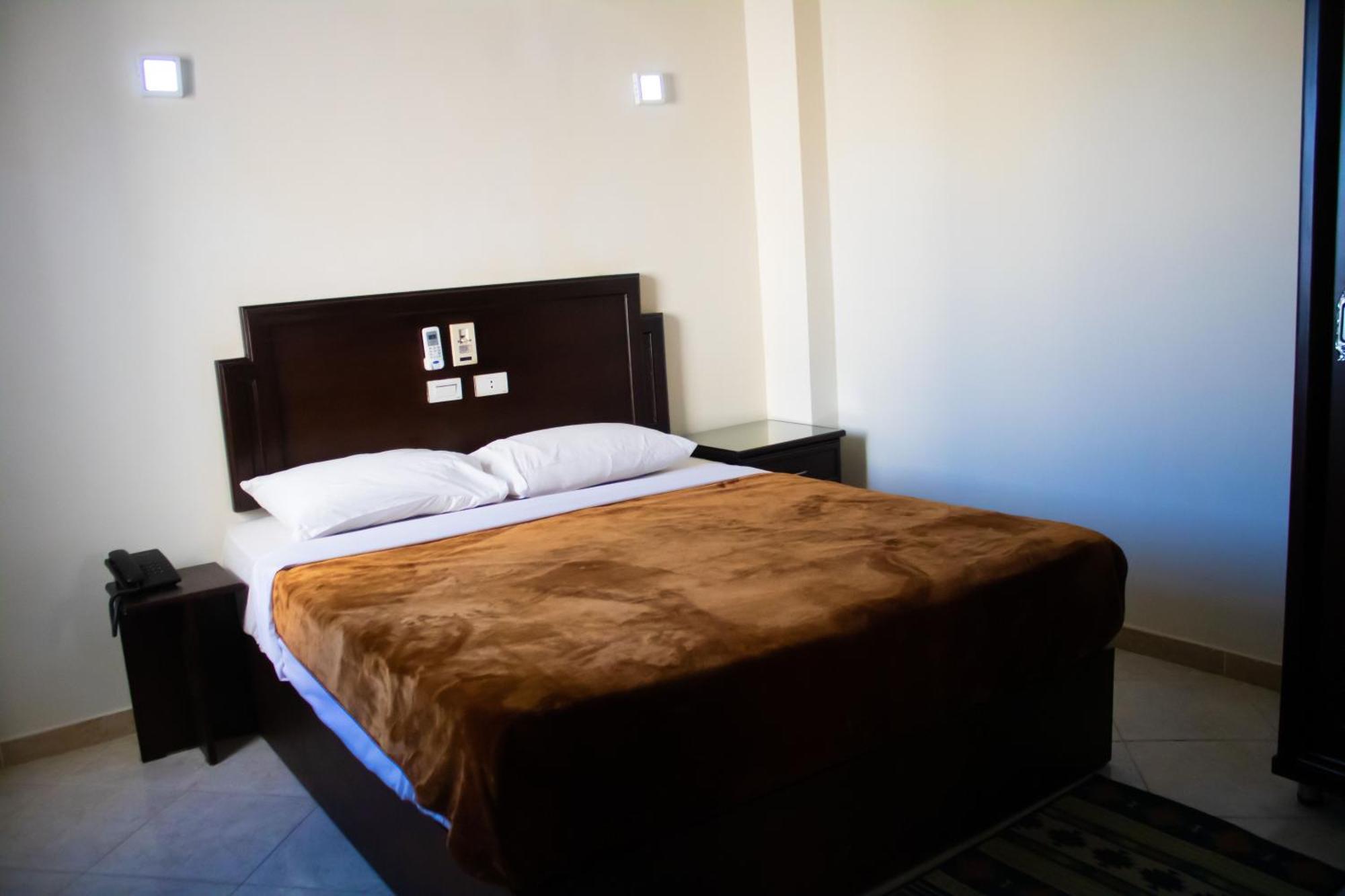 Hotel Sharks Bay Oasis & Butterfly Diving Center 4*