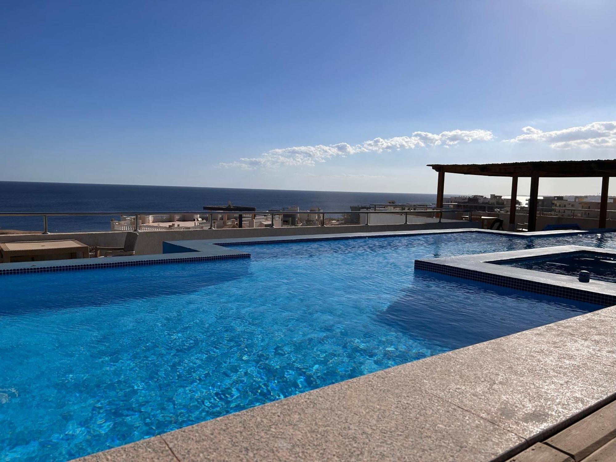 4-bedroom With Seaview Balcony & Shared Infinity Pool On The Roof With Seaview Apartment Sharm el-Sheikh