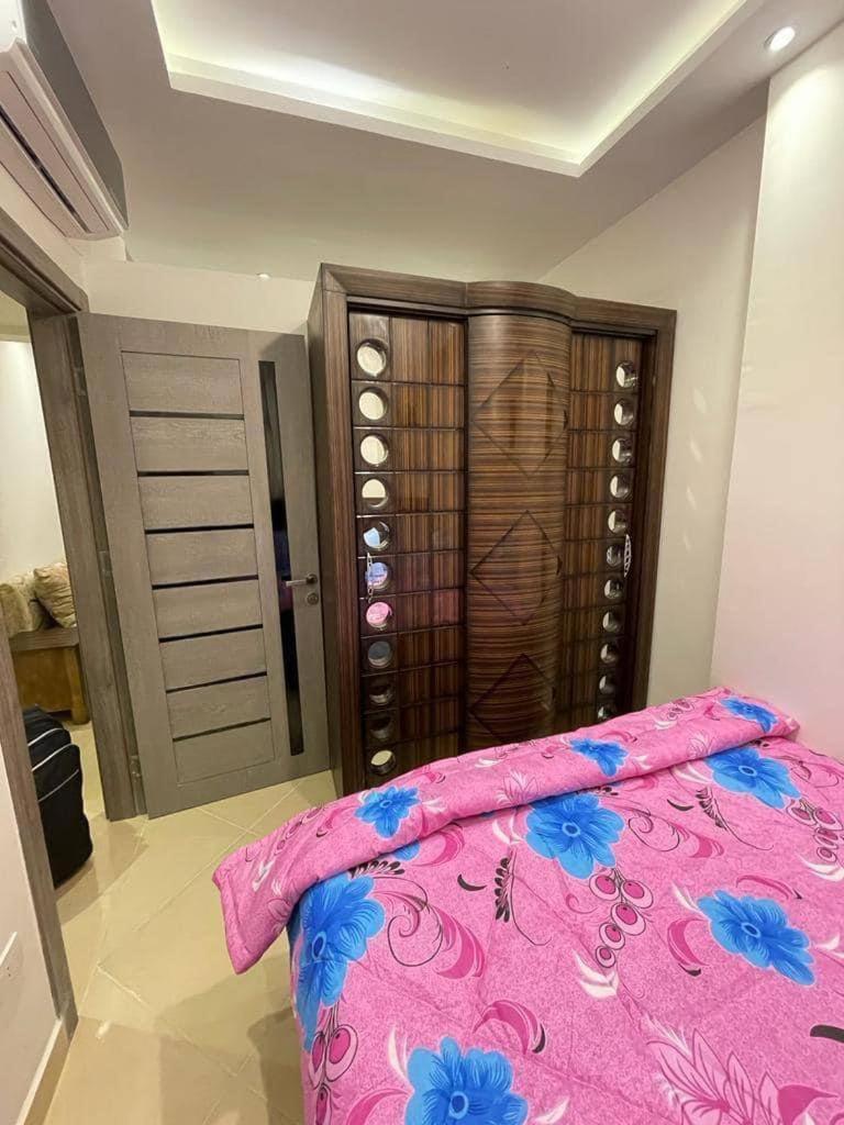 Cosy On The First Floor With Lovely Terrace And Personal Garden Area, Pool View And Free Access In Hills Apartment *