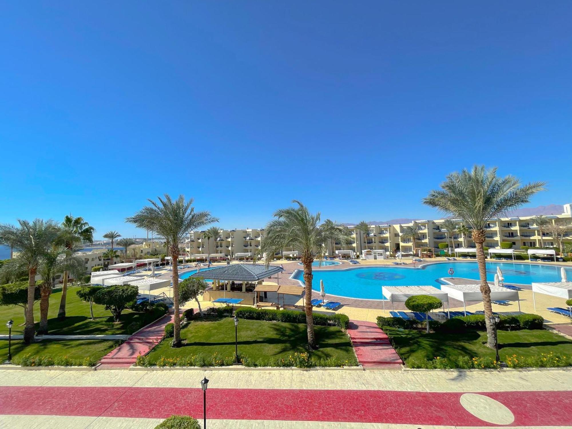 Grand Oasis Resort