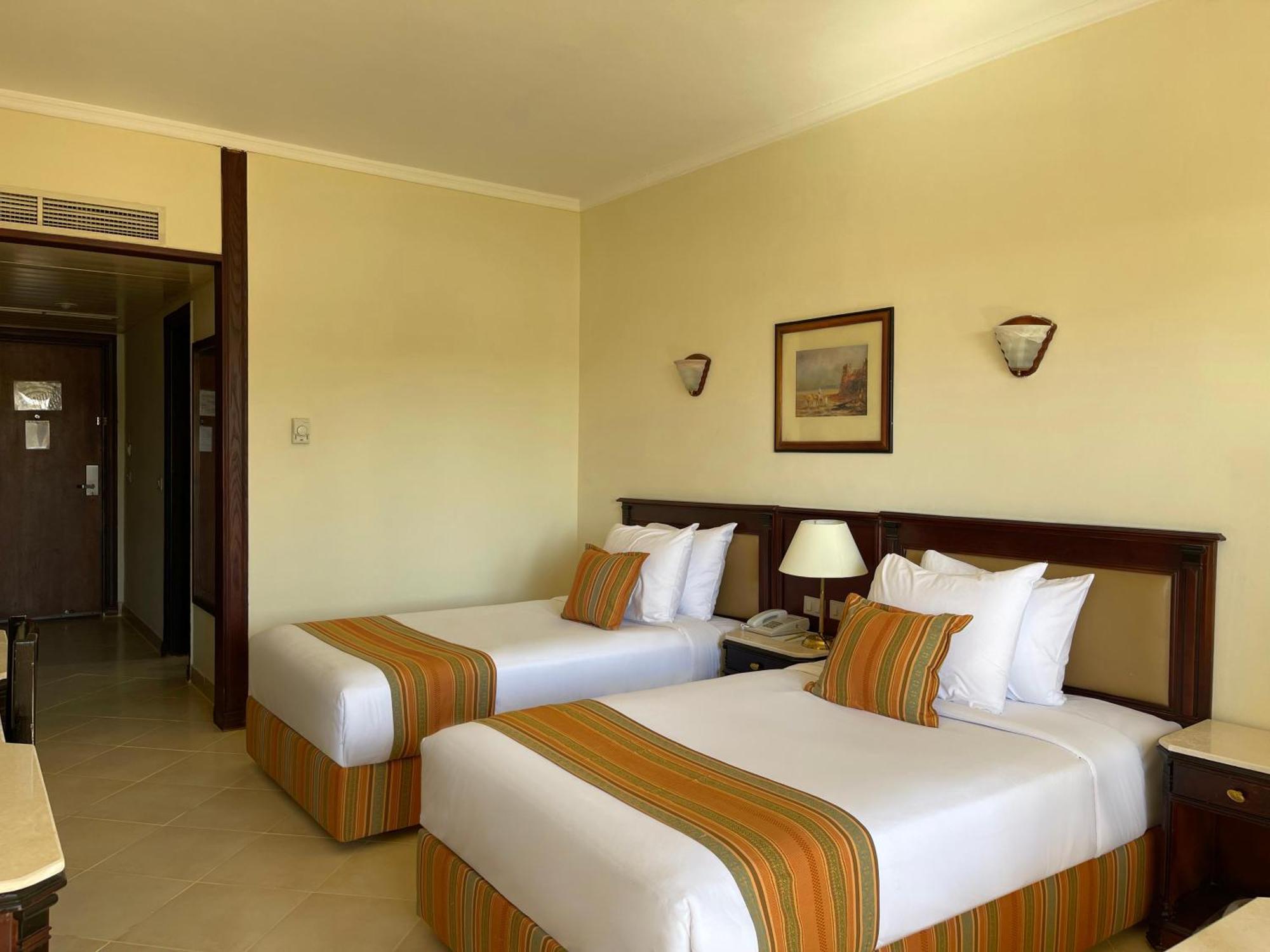 Grand Oasis 4*